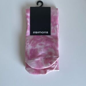 ☀️3/15$ NWT Simons Pink Tie-Dye Socks